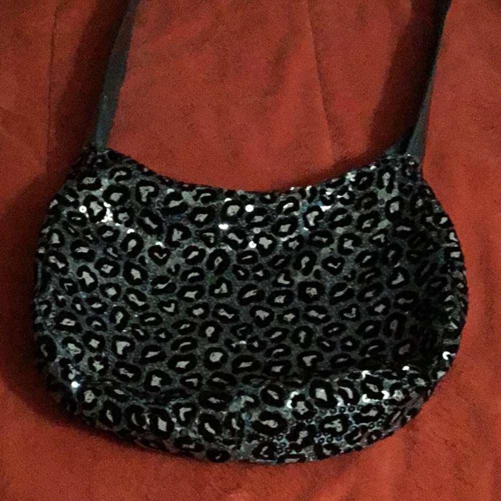 Sequenced bad/purse